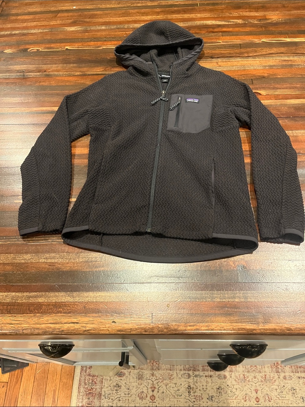 Patagonia Black Hooded Teddy Fleece Jacket kids large